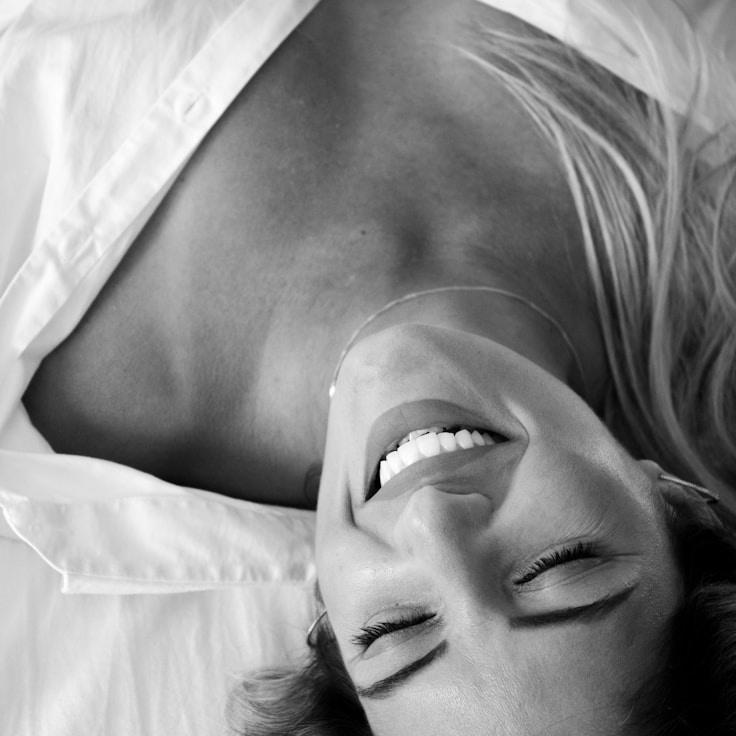 Jamie Lee, Client Relations Director, discussing corporate gifting strategy with business clients